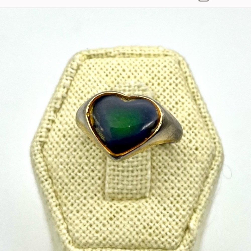 Vintage 90s Heart Shaped Mood Ring Size 7
